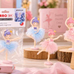 Figurita Decorativa Bailarina de Ballet – Diseños Surtidos Figurita decorativa de bailarina de ballet con empaque visible, vestido tipo tutú y diseños surtidos