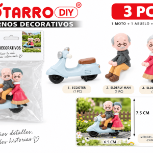 Figuritas Decorativas Adultos Mayores con Scooter – 3 Piezas Set de 3 figuritas decorativas con scooter, adulto mayor y adulta mayor, presentado junto a su empaque