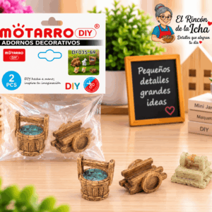 Mini Accesorios Decorativos Rústicos – 2 Piezas Diseños Surtidos Set de 2 mini accesorios decorativos rústicos en diseños surtidos, mostrado junto a su empaque tipo bolsa y ejemplos de variantes