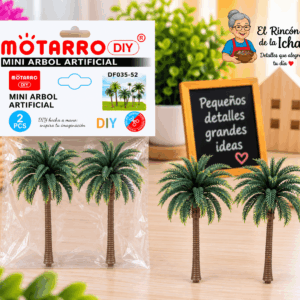 Set de 2 mini palmeras artificiales decorativas de 10 cm mostradas junto a su empaque tipo bolsa
