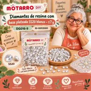 ri-0002660-dg016-9 Diamantes de resina con base plateada SS20 blanco – ±7 g