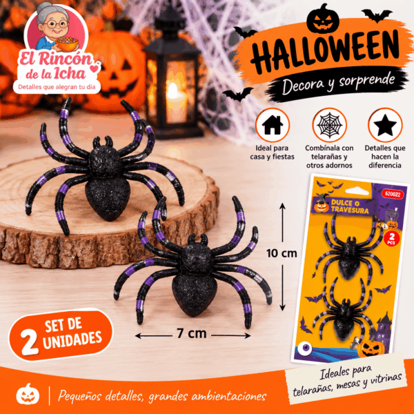 Set 2 Arañas Decorativas Halloween 10 x 7 cm Set de 2 arañas decorativas negras para Halloween de 10 x 7 cm con detalles morados